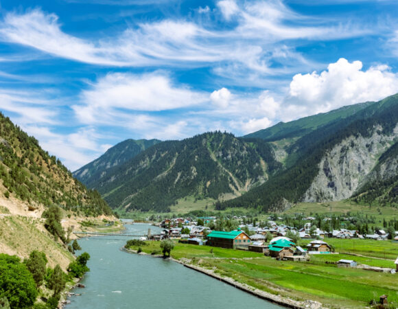 Best Time To Visit Betaab Valley