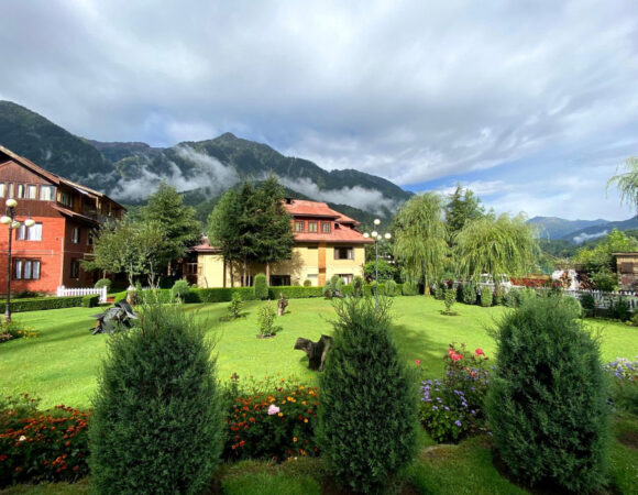 How to Plan Kashmir Tour in February