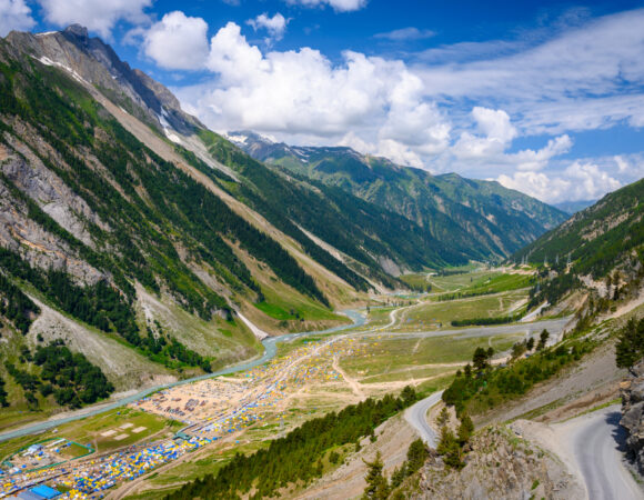 Captivating Beauty – Kashmir in April
