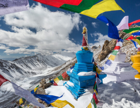 Ultimate Guide to Exploring Khardung La Pass